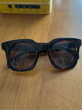 Marc Jacobs Oversized Sunglasses